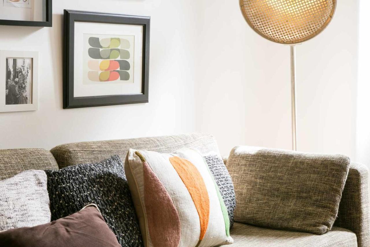 Charming Lisbon Home With Terrace St Amaro Екстер'єр фото